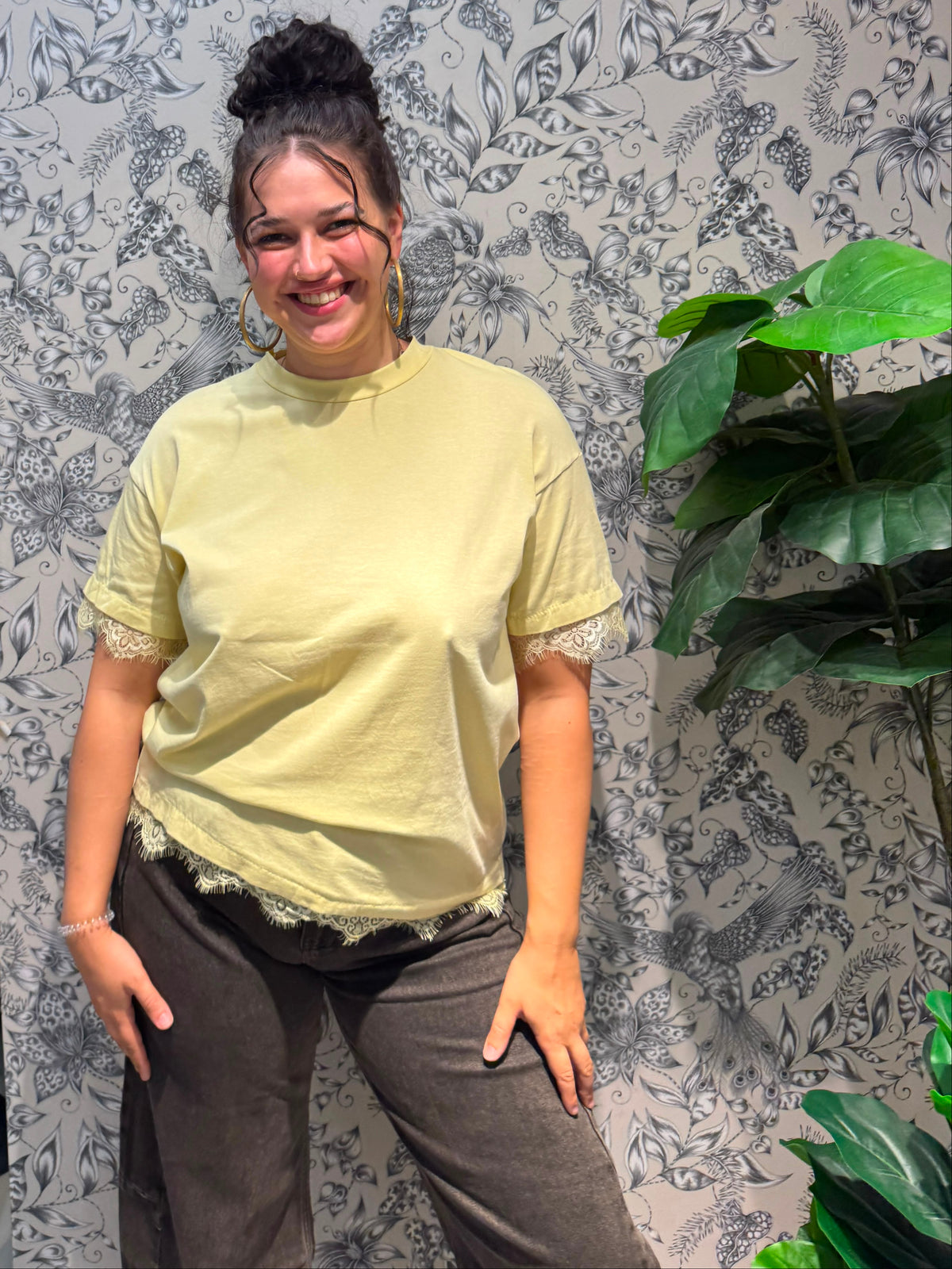 T SHIRT MIT SPITZE BUTTERYELLOW