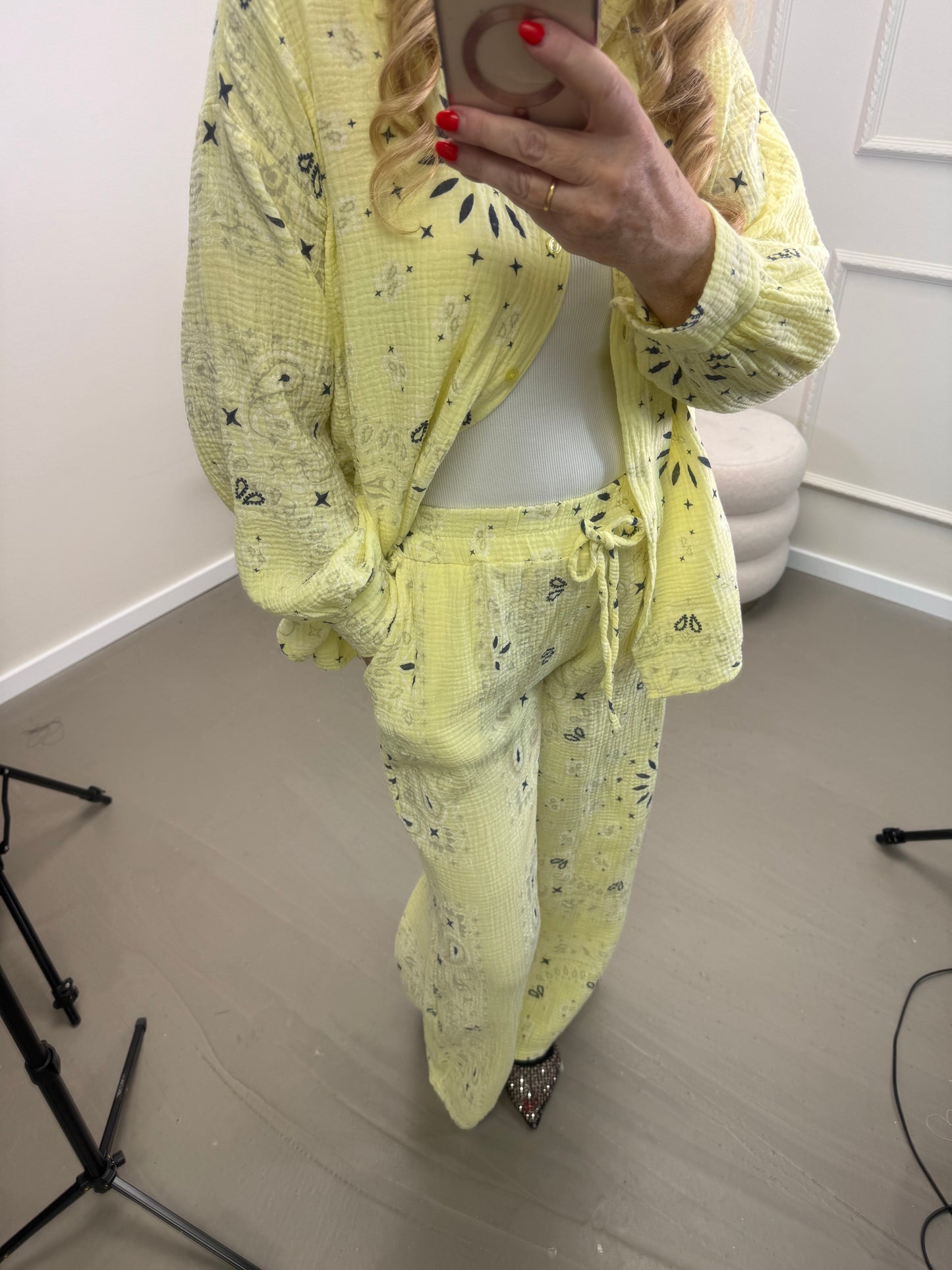 MUSSELIN HOSE PAISLEY BUTTERYELLOW
