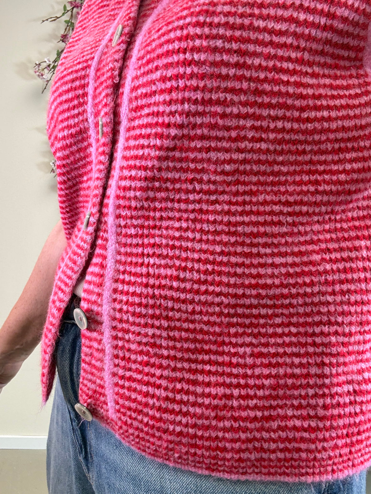 STRICKWESTE GESTREIFT OHNE ARM ROT/PINK