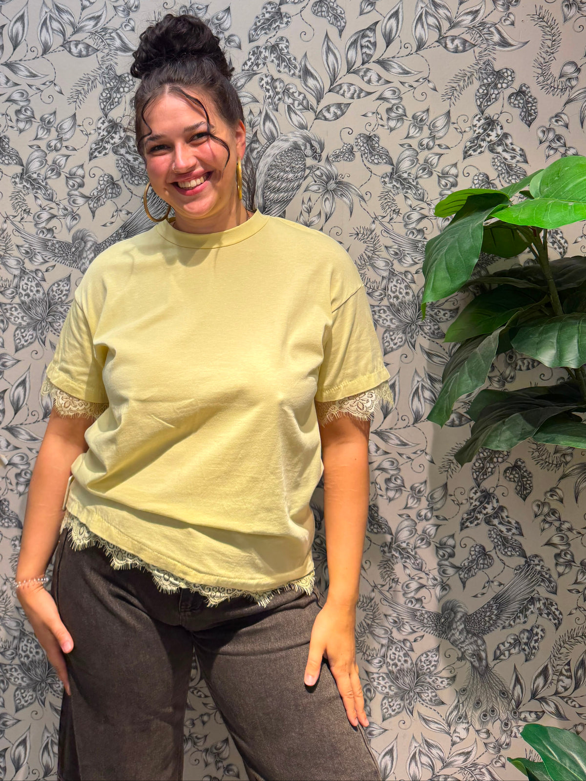 T SHIRT MIT SPITZE BUTTERYELLOW
