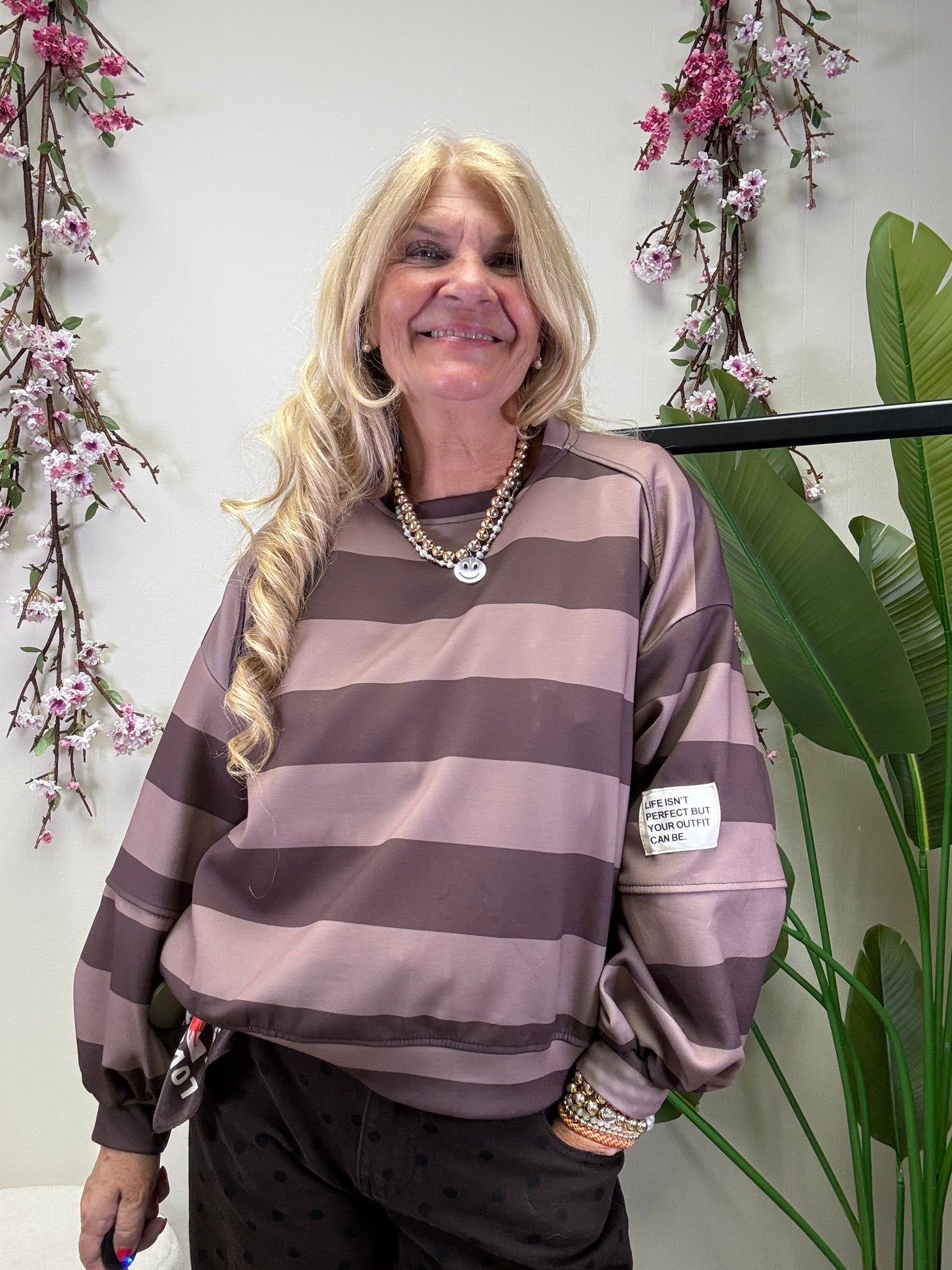 BUTTERSTOFF SWEATER MIT PATCH AM ÄRMEL BIG STRIPES MOKKA/KAFFEE
