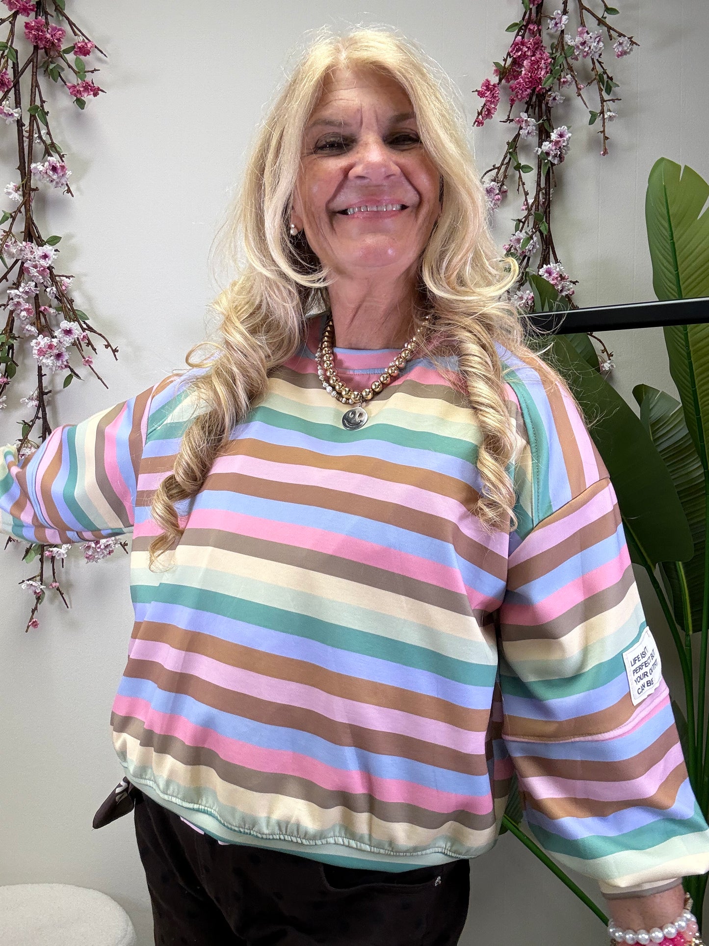 BUTTERSTOFF SWEATER MIT PATCH AM ÄRMEL SMALL STRIPES PASTELL