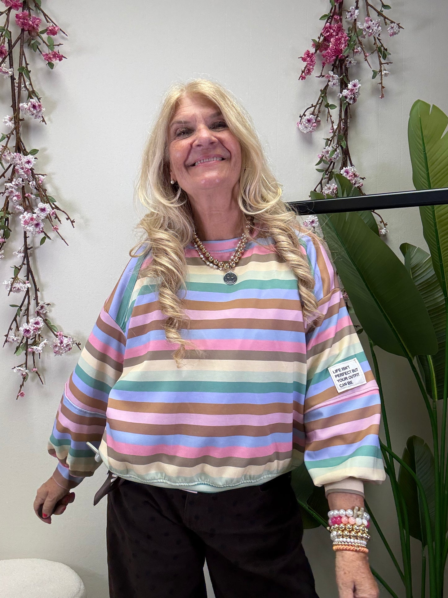 BUTTERSTOFF SWEATER MIT PATCH AM ÄRMEL SMALL STRIPES PASTELL