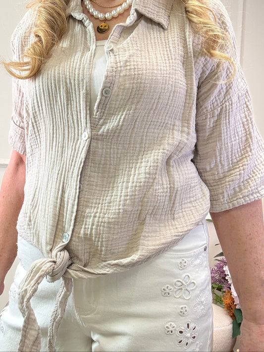 KURZE MUSSELIN BLUSE ZUM BINDEN BEIGE