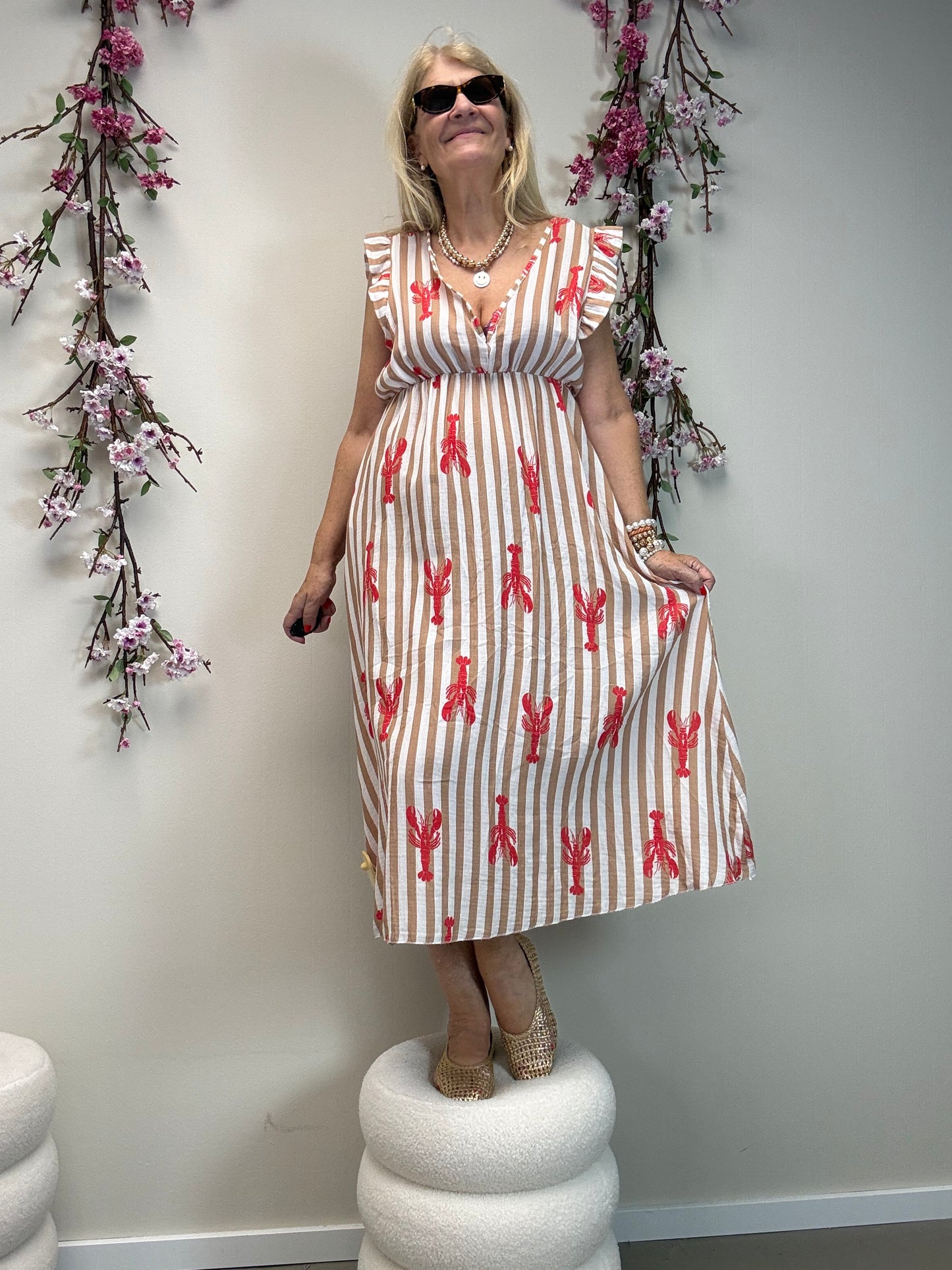 MUSSELIN KLEID STREIFEN MIT HUMMER BEIGE/ROT