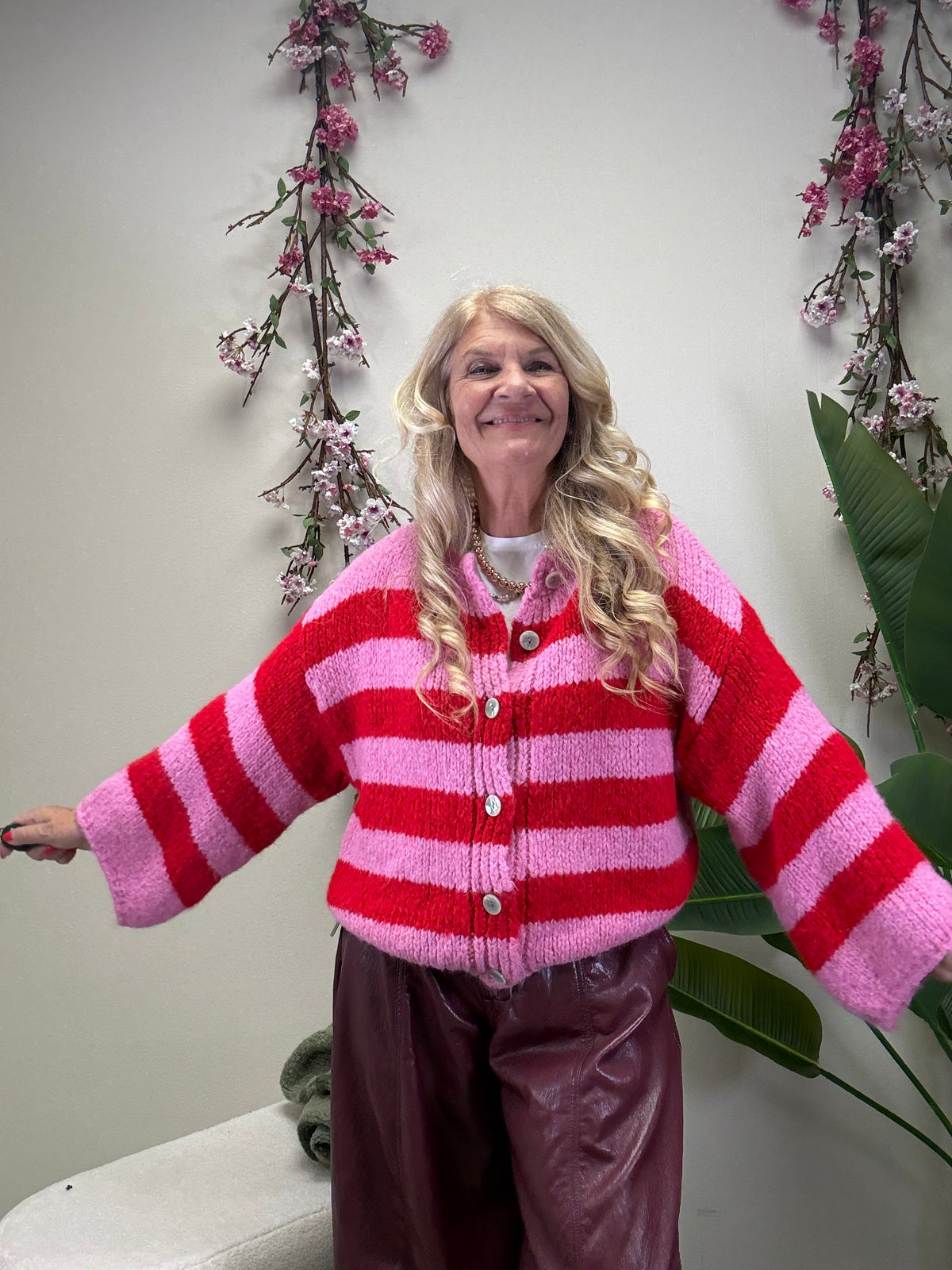 STRICKJACKE STREIFEN PINK / ROT