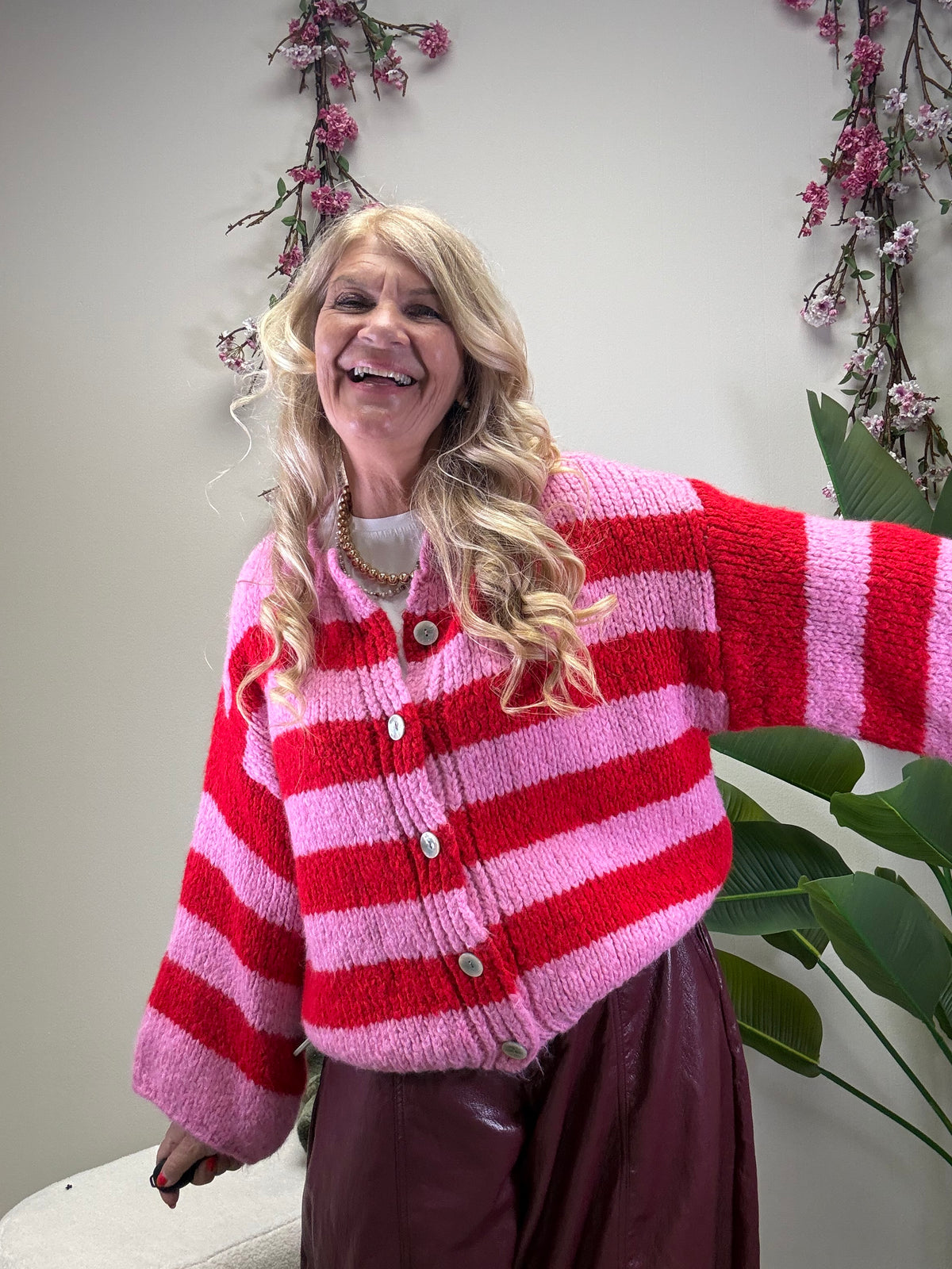 STRICKJACKE STREIFEN PINK / ROT