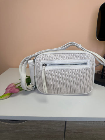 KLEINE TASCHE ZUM UMHÄNGEN