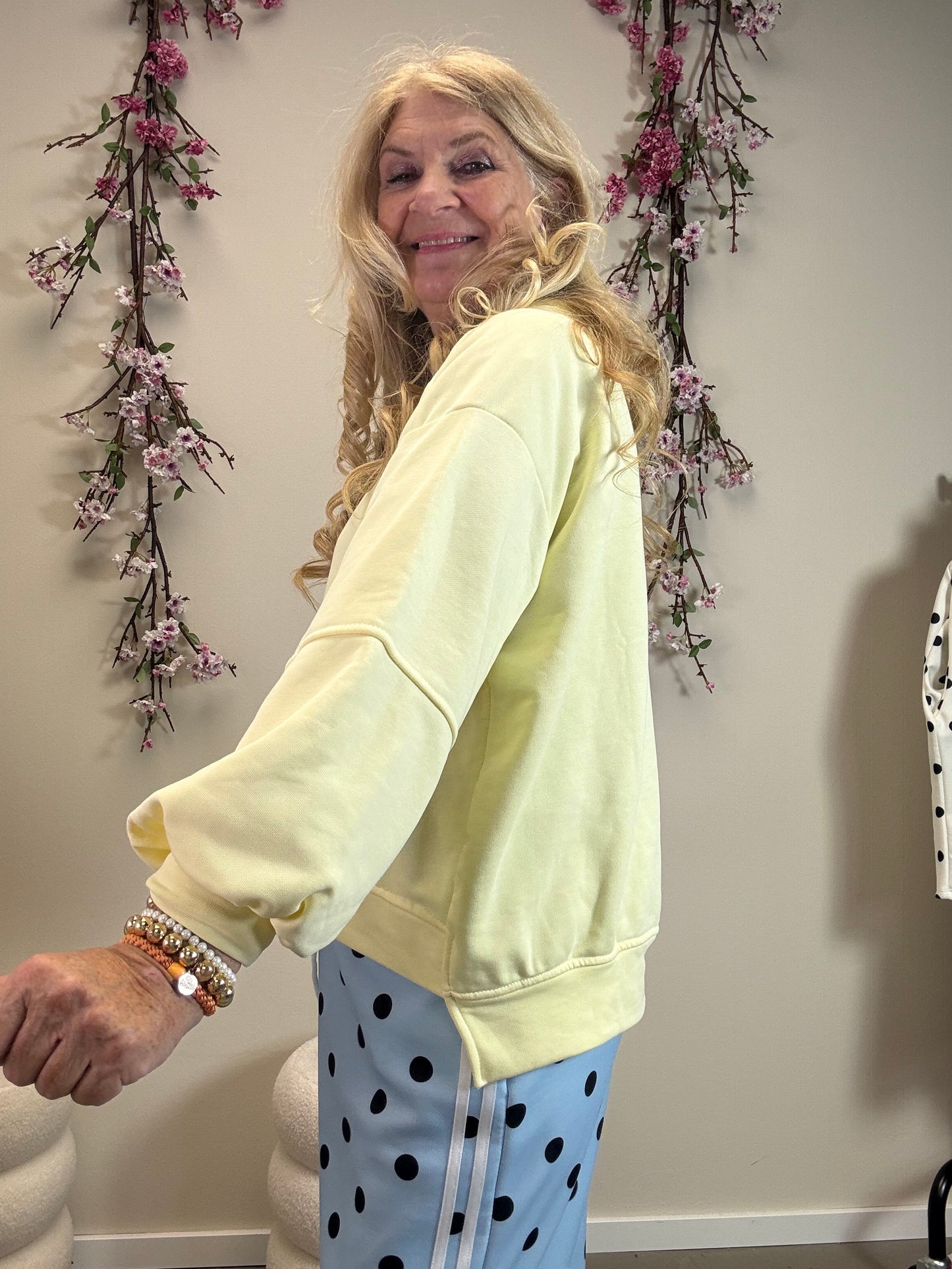 SWETSHIRT BUTTERGELB