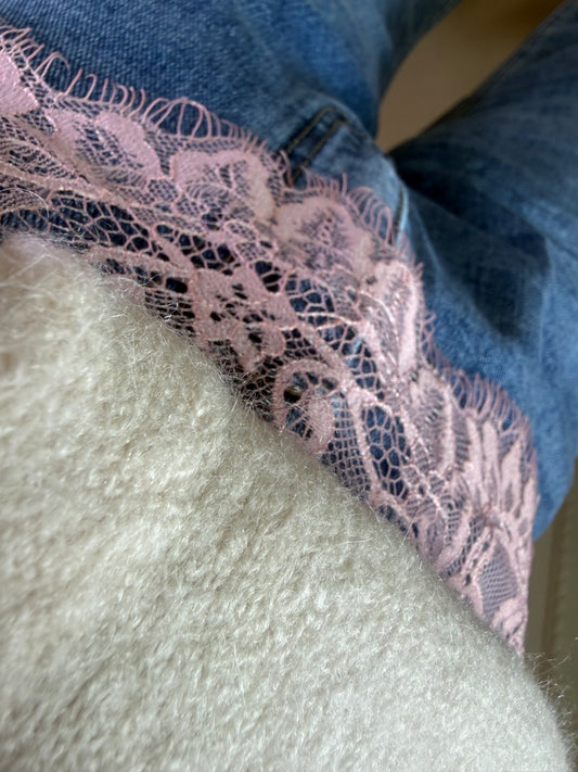 LACE SHIRT MIT WIMPERNSPITZE ROSA