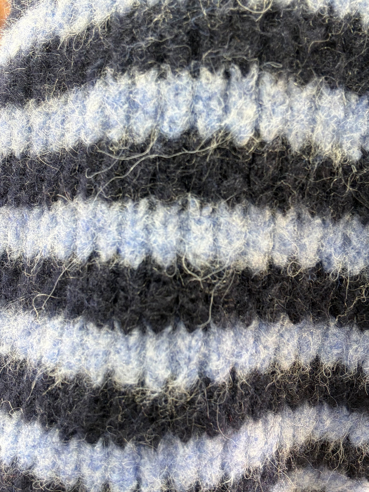 ZIPPER STRICKJACKE MIT LEICHT AUSGESTELLTEM ÄRMEL HELLBLAU/ DUNKELBLAU