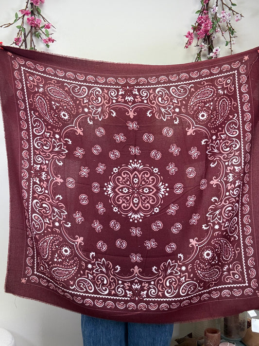 PAISLEY SCHAL QUADRATISCH BURGUNDY
