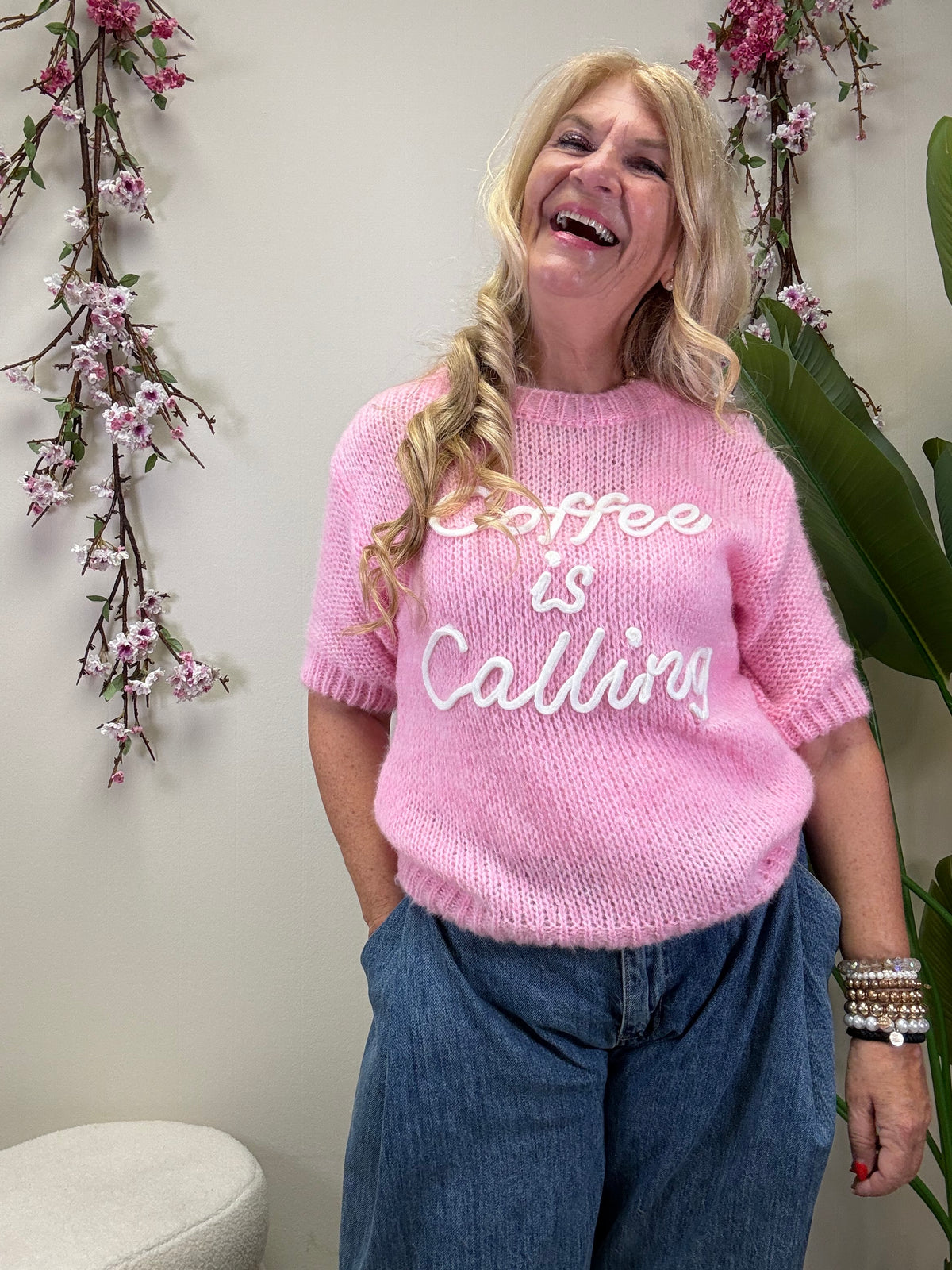 HALBARMPULLI COFFEE IS CALLING PINK
