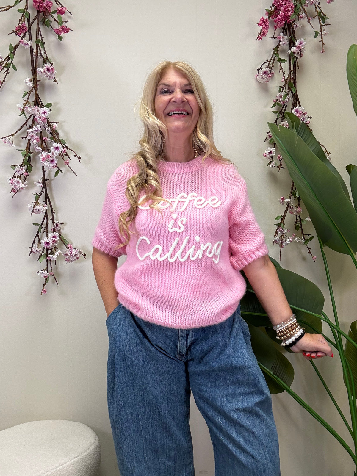 HALBARMPULLI COFFEE IS CALLING PINK